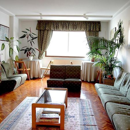Hostal Charo II سانتياغو دي كومبوستيلا المظهر الخارجي الصورة