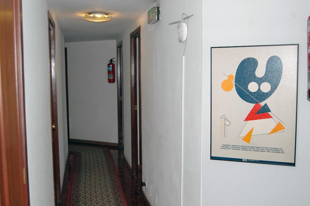 Hostal Charo II سانتياغو دي كومبوستيلا الغرفة الصورة
