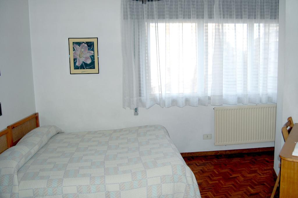 Hostal Charo II سانتياغو دي كومبوستيلا الغرفة الصورة