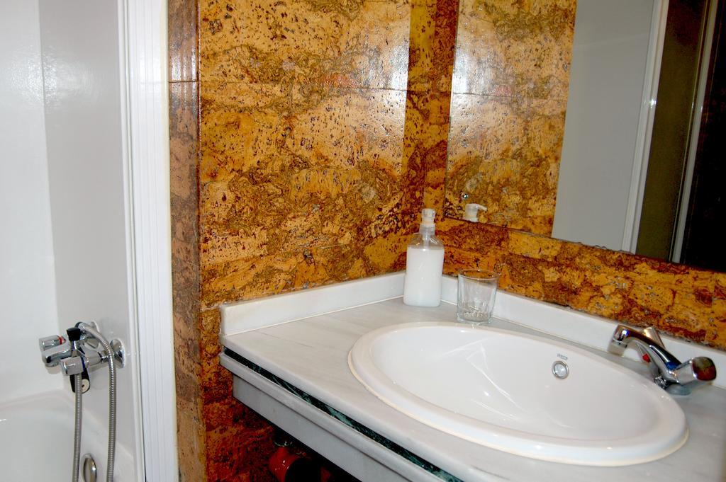 Hostal Charo II سانتياغو دي كومبوستيلا الغرفة الصورة